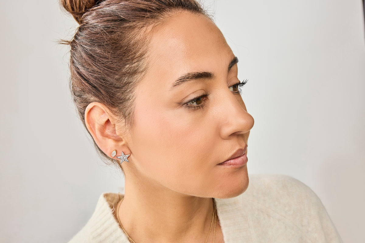18k White Gold Natural Diamond Studs