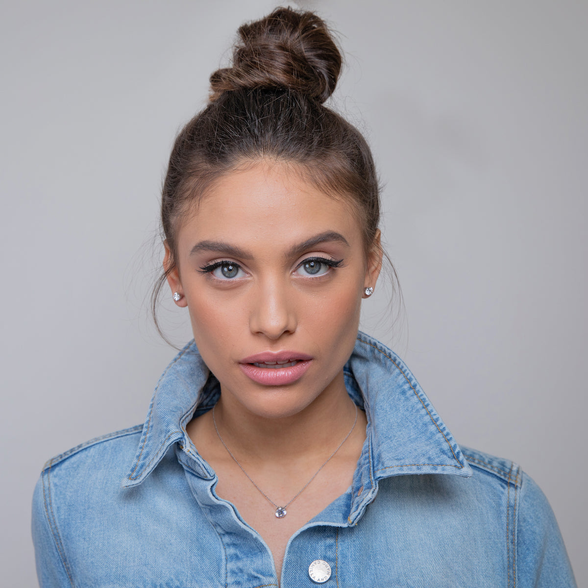 Custom Jewellery Creation - Welcome to Errai Jewellery, a bespoke jewellery business founded by gemmologists Milly Rees and Olivia Kwan. Creating exquisite custom-made diamond and precious coloured stone jewellery at exceptional prices.